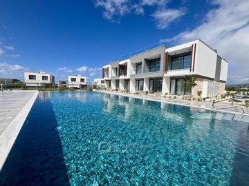 Town House For Sale  in  Chlorakas