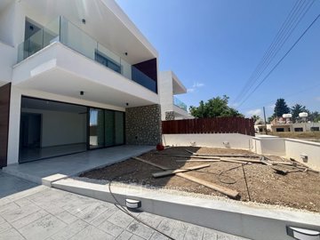 Detached Villa For Sale  in  Geroskipou