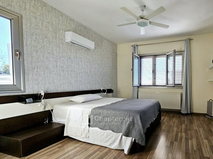 Image No.20-4 Bed Bungalow for sale