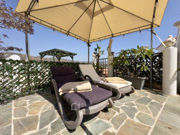 Bungalow For Sale  in  Peyia