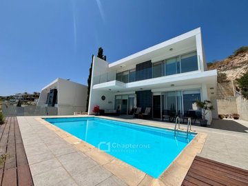 Detached Villa For Sale  in  Geroskipou