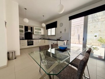 Detached Villa For Sale  in  Geroskipou