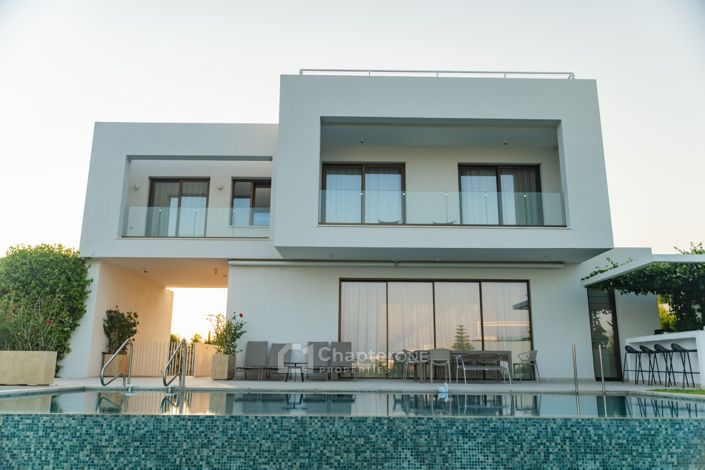 Image No.1-4 Bed Villa for sale