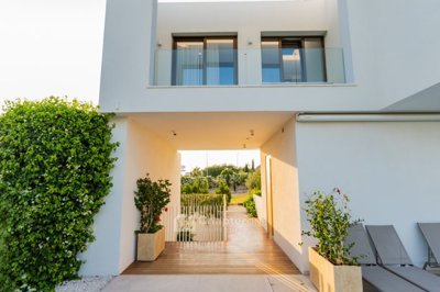 Detached Villa For Sale  in  Peyia