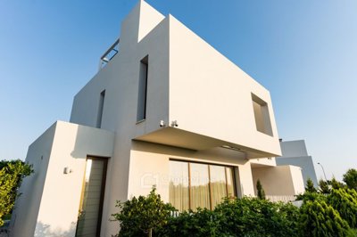 Detached Villa For Sale  in  Peyia