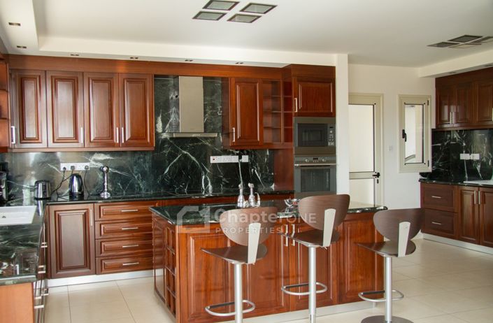 Image No.19-8 Bed Villa for sale