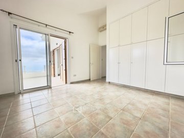 Detached Villa For Sale  in  Tsada