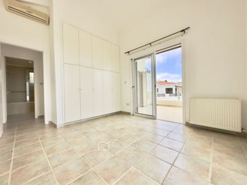 Detached Villa For Sale  in  Tsada