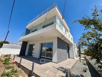 Detached Villa For Sale  in  Anavargos