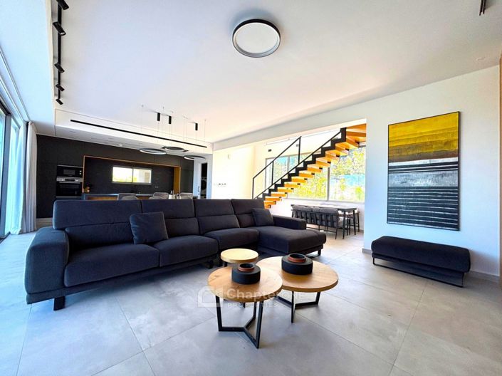 Image No.2-3 Bed Villa for sale