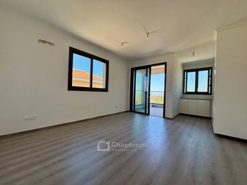 Apartment For Sale  in  Empa