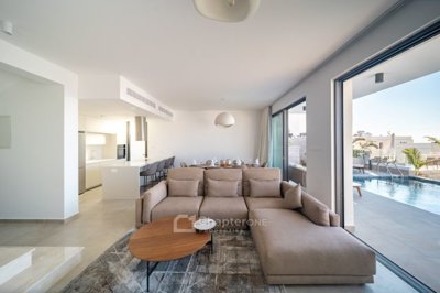 Detached Villa For Sale  in  Chlorakas