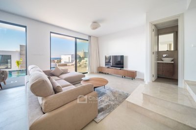 Detached Villa For Sale  in  Chlorakas