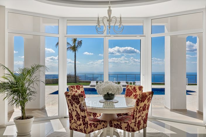Image No.1-4 Bed Villa for sale