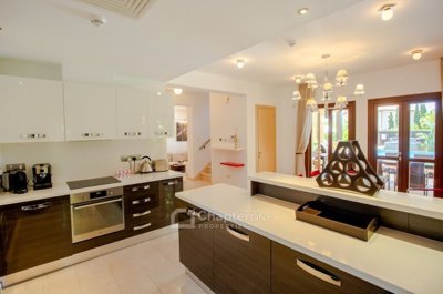 Detached Villa For Sale  in  Kouklia - Aphrodite Hills