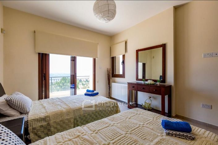 Image No.15-Villa de 5 chambres à vendre à Thrinia