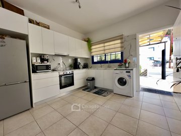 Semi Detached Villa For Sale  in  Kato Paphos - Universal