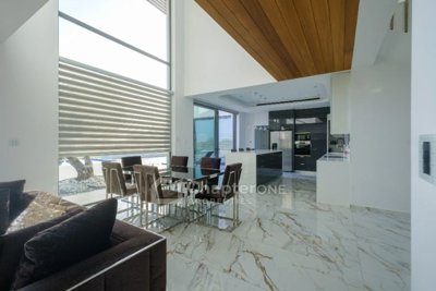 Detached Villa For Sale  in  Peyia