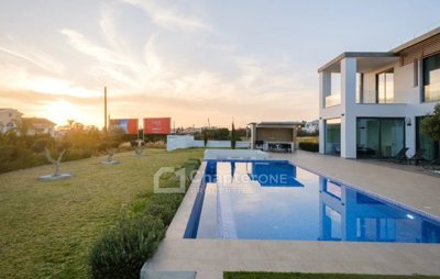 Detached Villa For Sale  in  Peyia