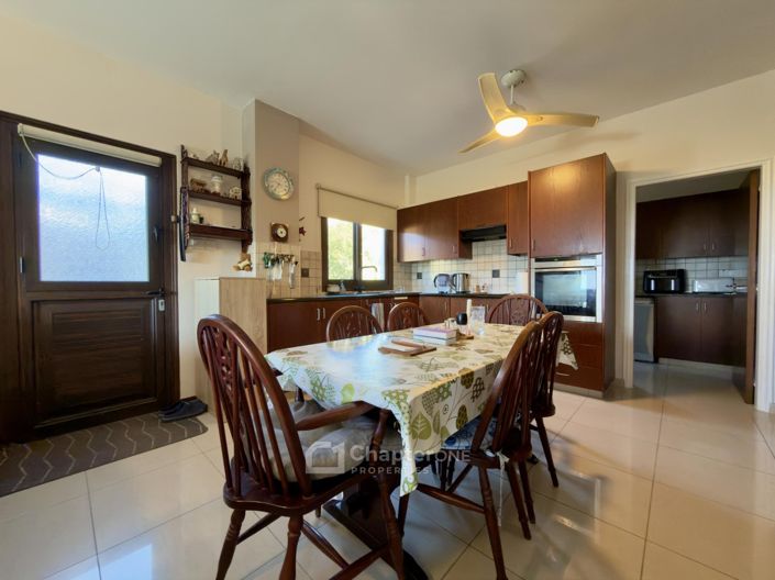 Image No.2-4 Bed Villa for sale