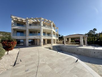 Detached Villa For Sale  in  Peyia