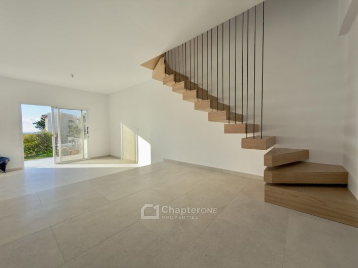 Image No.12-2 Bed Townhouse for sale