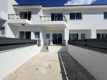 Townhouse For Sale  in  Empa