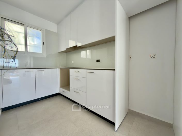 Image No.4-2 Bed Townhouse for sale