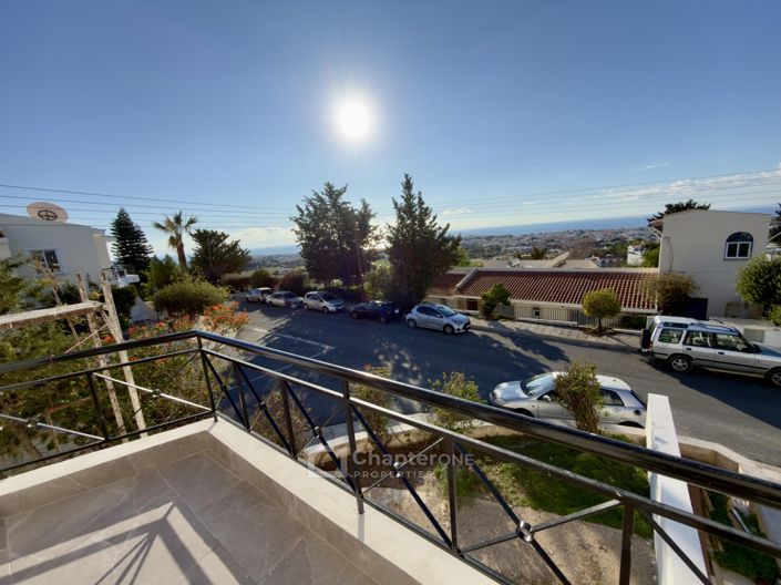 Image No.8-2 Bed Townhouse for sale