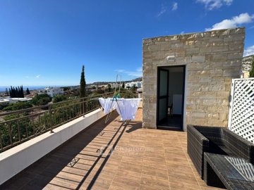 Detached Villa For Sale  in  Peyia