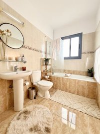 Apartment For Sale  in  Geroskipou