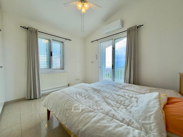 Image No.12-3 Bed Villa for sale