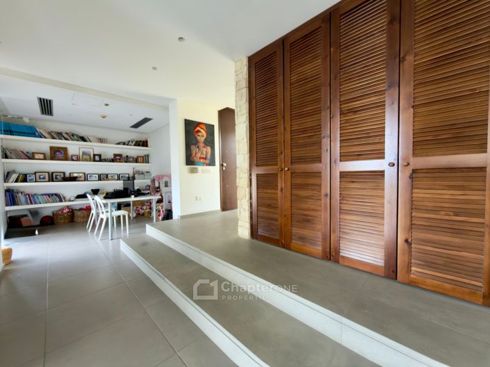 Image No.10-5 Bed Villa for sale