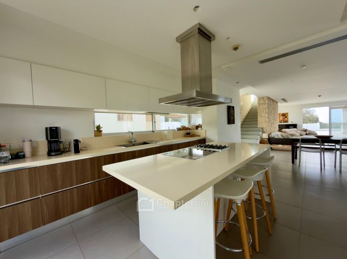 Image No.5-5 Bed Villa for sale