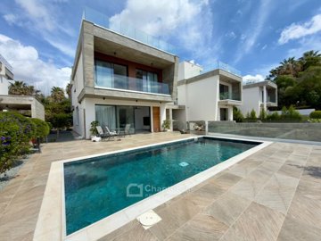 Detached Villa For Sale  in  Chlorakas