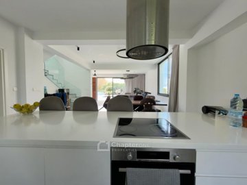 Detached Villa For Sale  in  Chlorakas