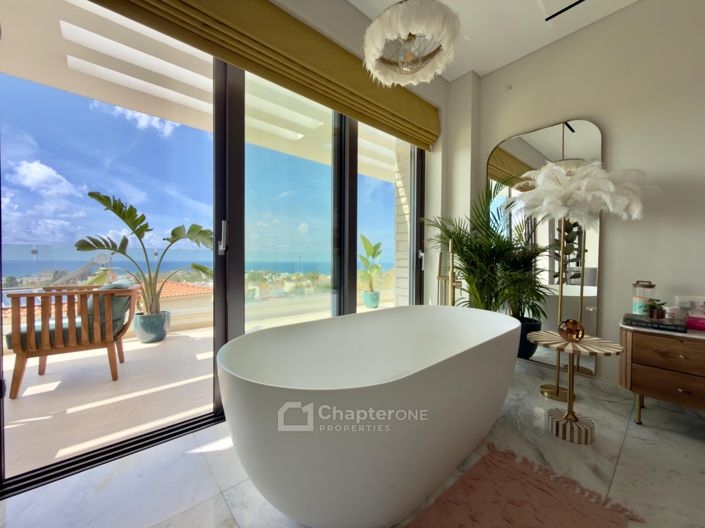 Image No.20-3 Bed Villa for sale