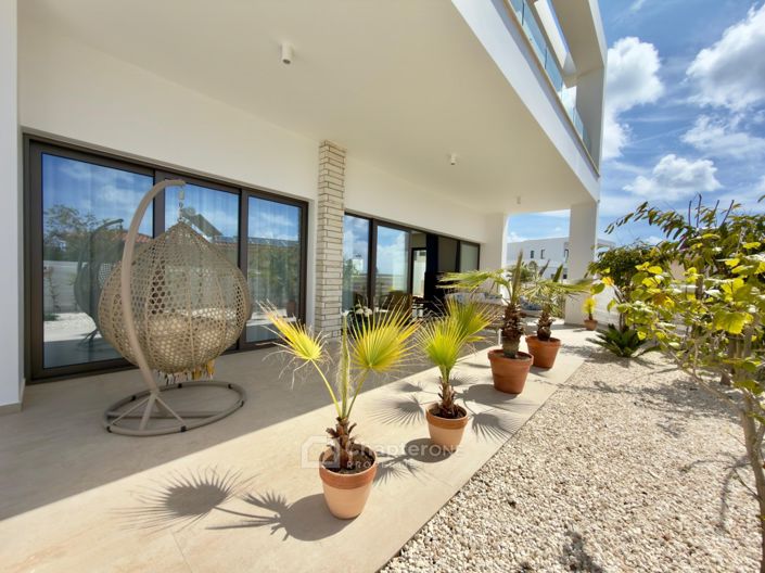 Image No.28-3 Bed Villa for sale