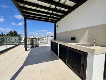 Penthouse For Sale  in  Kato Paphos - Universal