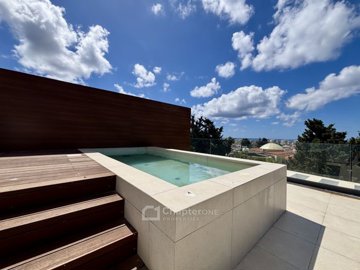 Penthouse For Sale  in  Kato Paphos - Universal