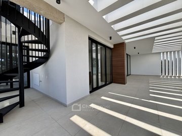 Penthouse For Sale  in  Kato Paphos - Universal