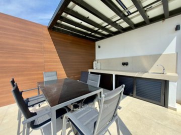 Penthouse For Sale  in  Kato Paphos - Universal