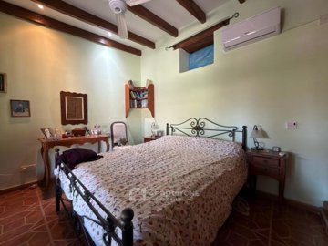 Traditional House For Sale  in  Episkopi