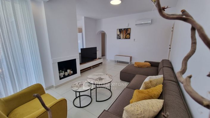 Image No.3-Appartement de 2 chambres à vendre à Universal