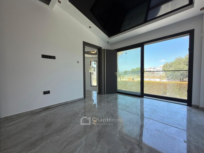 Image No.11-4 Bed Villa for sale