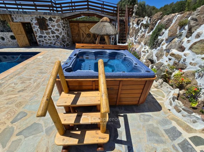Image No.17-7 Bed Villa for sale