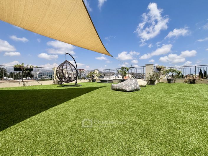 3 bedroom penthouse in center of paphos 