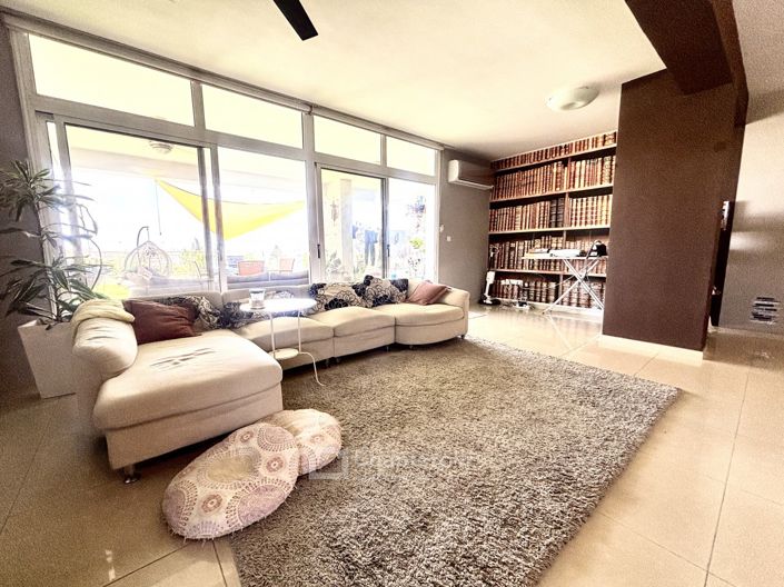 Image No.2-3 Bed Penthouse for sale