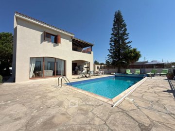 Detached Villa For Sale  in  Tsada