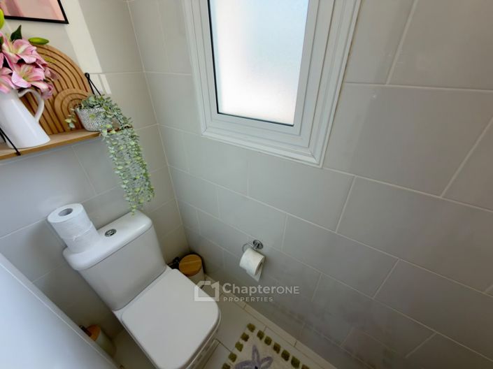 Image No.7-2 Bed Townhouse for sale